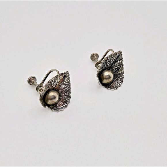 Vintage Sterling Silver Earrings Textured Leaf Screwbacks Classic Estate Retro - Picture 4 of 12